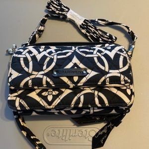 Vera Bradley Crossbody/wristlet